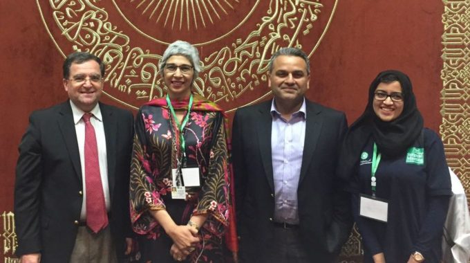 Faculty and student photo with Dr Mohsin Azzam in Aga Khan University by alzhra Oncology team February2018